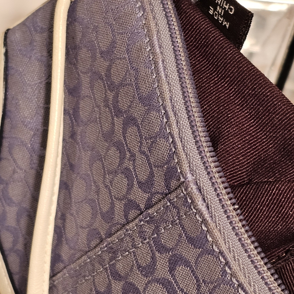 Vintage Coach Signature Jacqard Slate Blue Canvas and Leather Wrislet - Picture 7 of 7